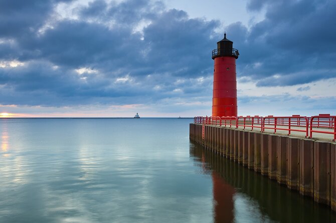 A Romantic Journey Through Milwaukee - Capturing Unforgettable Memories