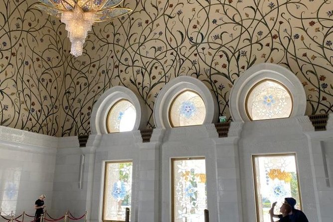 Abu Dhabi Day Trip With Grand Mosque and Louvre Abu Dhabi - Pickup and Meeting Information