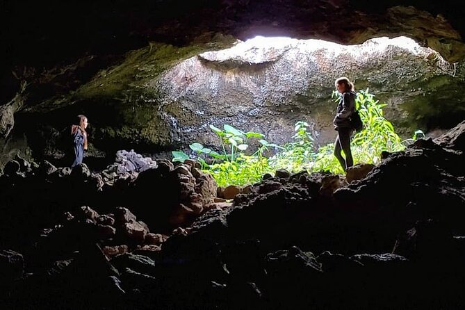 Ahu Akivi The Seven Moais on Easter Island - Navigating the Cave Trails