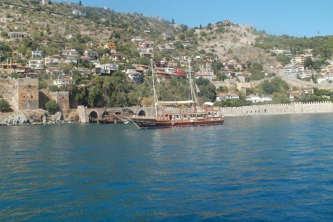 Alanya Cruise Include Lunch / Soft Drinks and Roundtrip Transportation - Onboard Experience