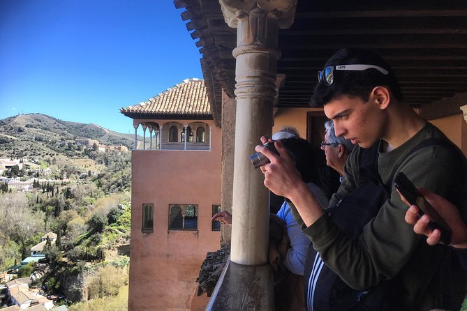 Alhambra Nasrid Palaces and Local Food Experience - Accessibility and Participation