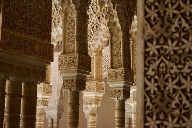 Alhambra: Tour With Nasrid Palaces. Admission Not Included - Tour Duration and Inclusions