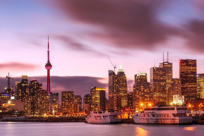Arrival Private Transfer: Toronto YYZ Airport to Toronto City by SUV or Minibus - Professional Drivers