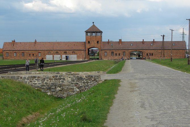 Auschwitz - Birkenau Museum and Memorial Private Tour - Guide and Communication