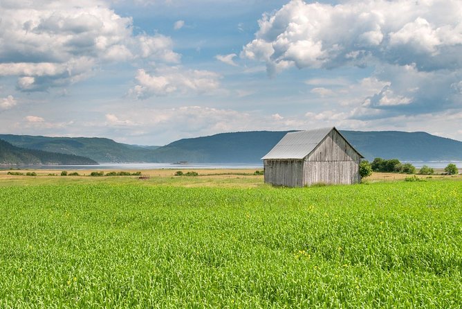 Back Country of the Fjord and the National Park - Scenic Attractions Along the Route