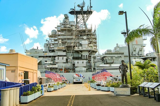 Best Of Pearl Harbor: The Complete Small Group Tour Experience - Visitor Experiences and Reviews