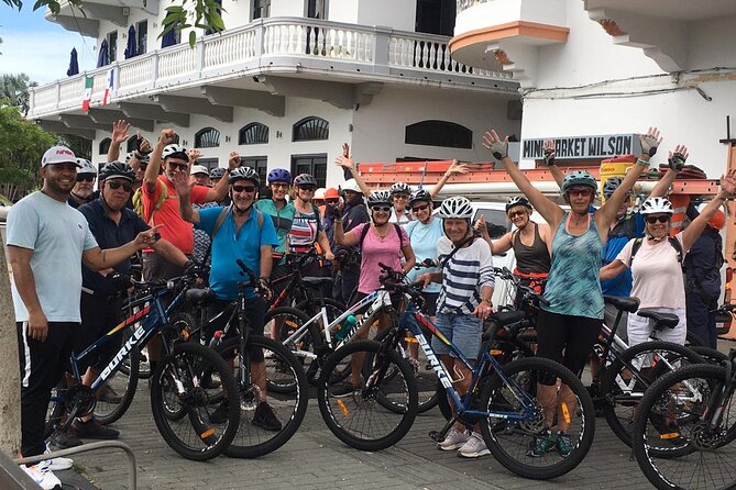Bike Tour in Old City and Panama City With Local Markets - Experiencing Local Markets