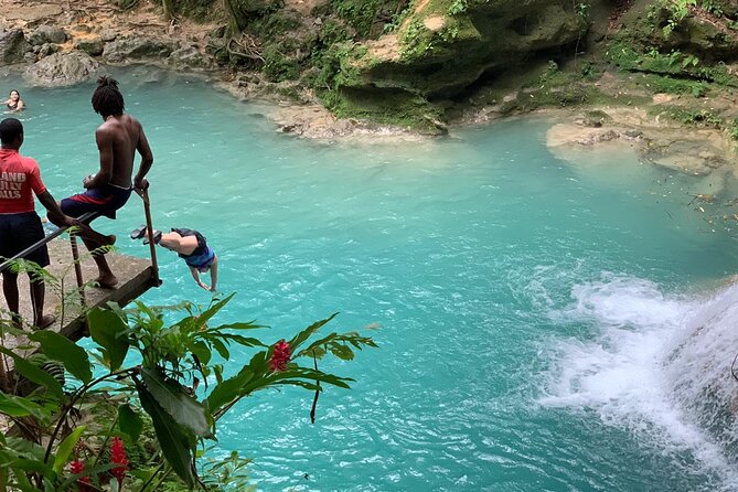 Blue Hole & Dunns River Falls With Lunch From Negril - Reviews