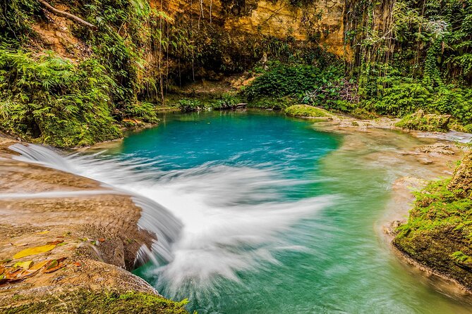 Blue Hole, River Tubing & Lunch Stop From Montego Bay & Falmouth - Exploring the Blue Hole