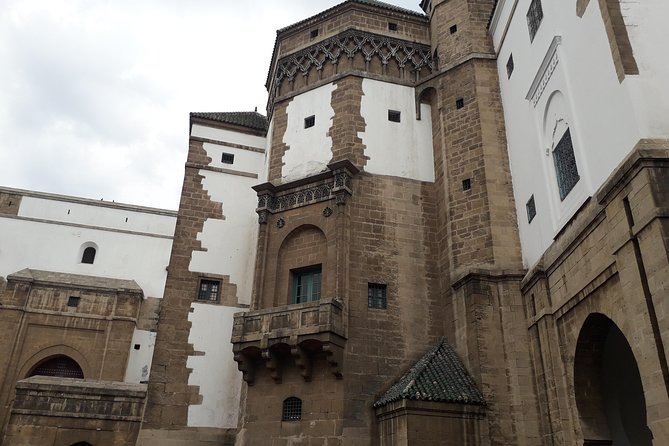 Book Van 8 Seats 10 Days Tour Around Morocco - Accessibility Features