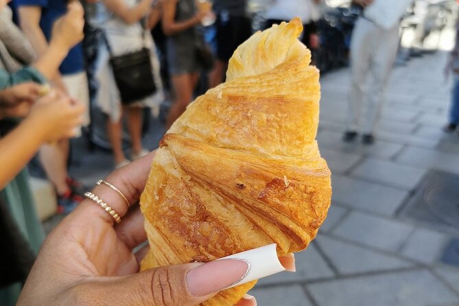 Bordeaux Gourmet Food & Wine Tour - Exploring Cheese Shops