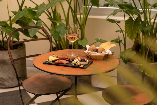 Boutique Wine Tasting: A Unique Experience in Buenos Aires - Ambiance and Atmosphere