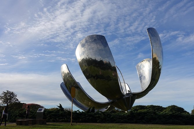 Buenos Aires 101: The Ultimate City Tour - Engaging With Knowledgeable Tour Guides