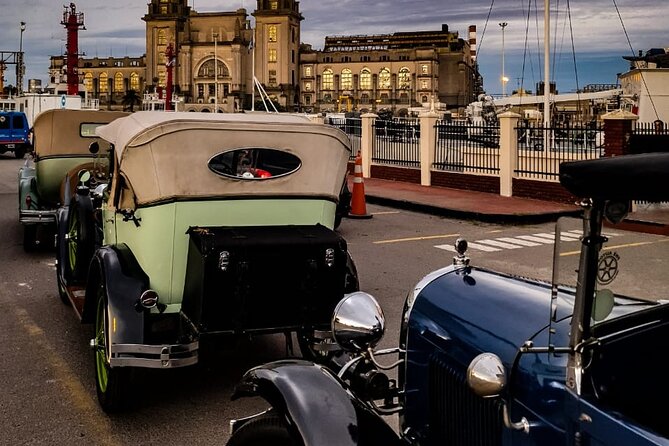 Buenos Aires Tour in a Luxury Vintage Car With Dinner and Show in Rojo Tango - Dining and Entertainment