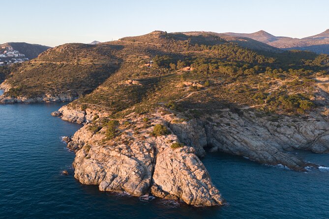 Cala Montjoi 2h 30 Experience Review - Scenic Coastal Views