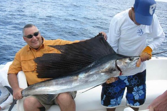 Cancun Fishing Charter if You Dont Fish You Dont Pay Bertram 31FT 6 Pax 25P5 - Booking Information