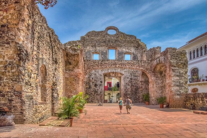 Casco Viejo Private Walking Tour - Discovering Historic Architecture
