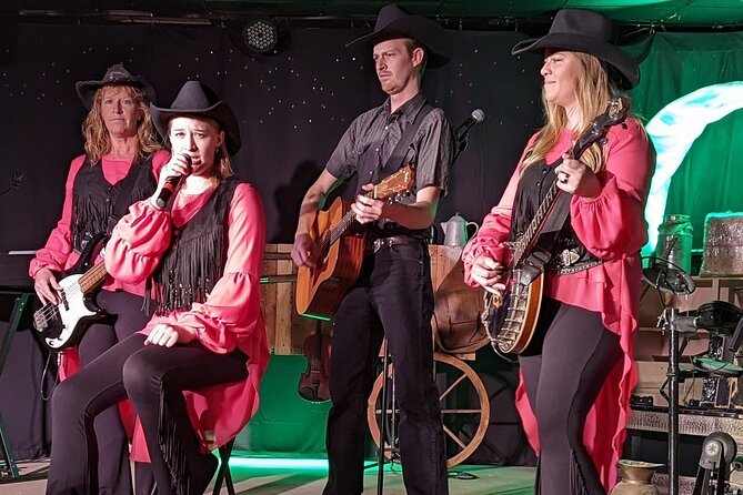 Chuck Wagon Dinner and Show at the Firelight Barn in Henderson - Guest Feedback and Insights