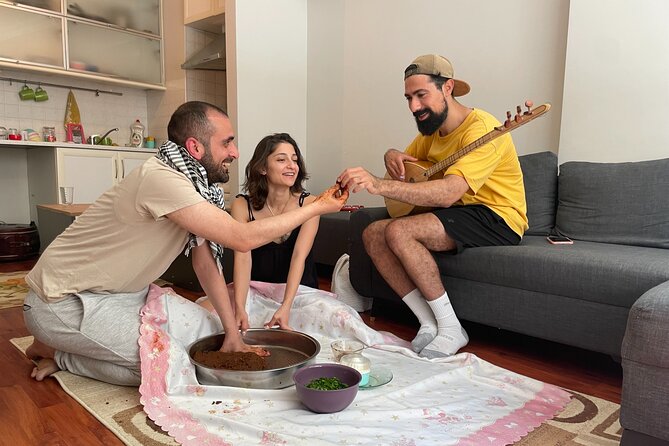 Çiğ Köfte Cooking Class/Night With Traditional Music at Home - What to Expect at the Event