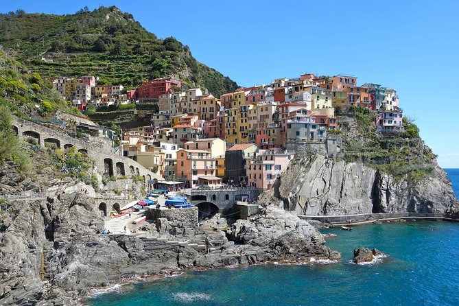 Cinque Terre Private Tour by Minivan and Ferry-Boat From La Spezia - Colorful Houses and Pristine Waters
