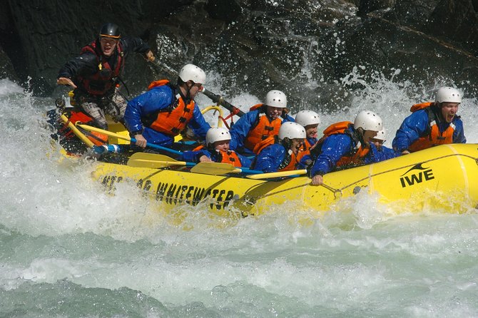 Clearwater, British Columbia 1/2 Day Rafting (Ready Set Go)! - Rapids and River Features