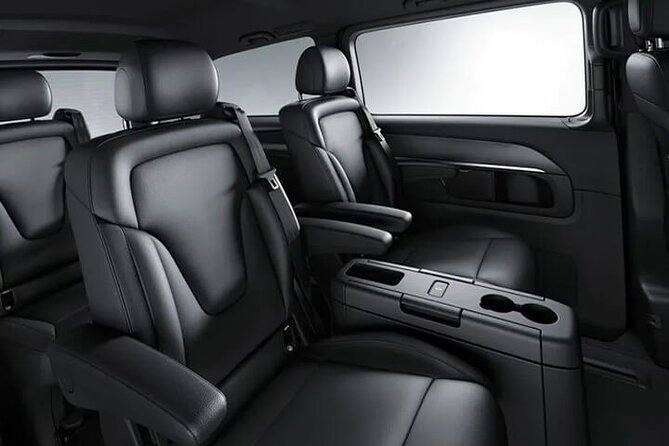 CO2-Offset | Arrival CBG Airport to Cambridge by Luxury Vehicule - Pickup and Drop-off Process