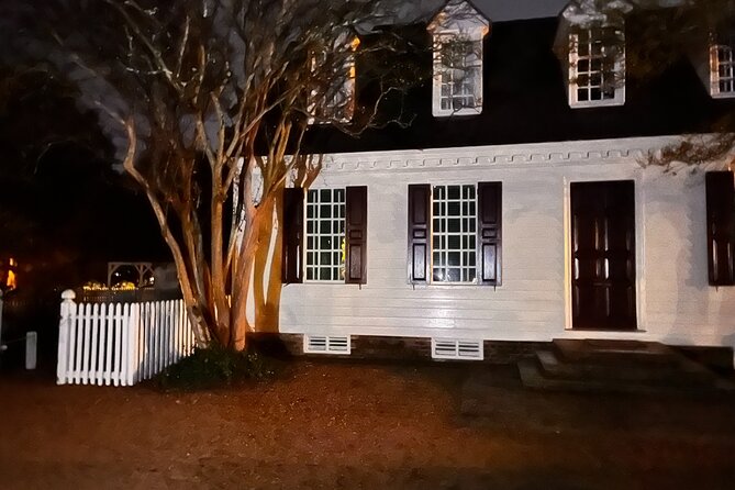 Colonial Williamsburg Ghost Stories and Walking Tour - Local Insights and Directions