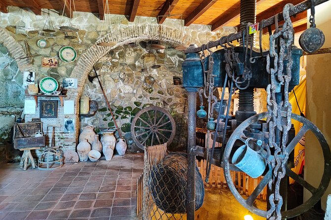 Cooking Class in Motta Camastra With the Mamme Del Borgo - Language and Communication