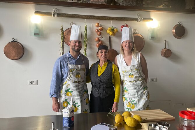 Cooking Class to Learn How to Make Limoncello in Sorrento - Learning the Limoncello Recipe