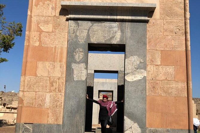 Day Tour West and East Banks of Luxor City Egypt - Touring Luxors East Bank