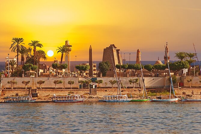 Day Trip to Luxor and Valley of the Kings - Exploring the Colossi of Memnon