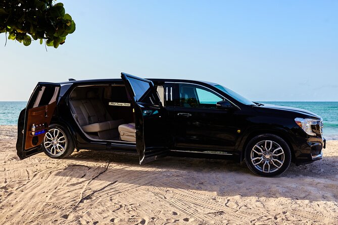 Deluxe GMC Limousine From CUN Airport to Playa Mujeres - Pricing and Savings