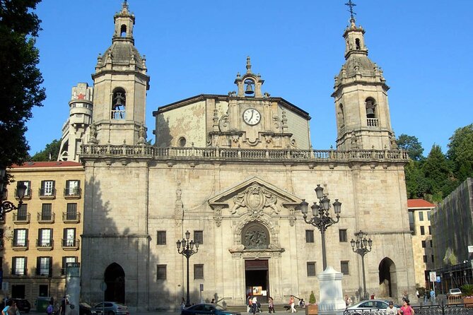 Departure Private Transfers: Bilbao City to Bilbao Airport BIO in Business Car - Booking Policy
