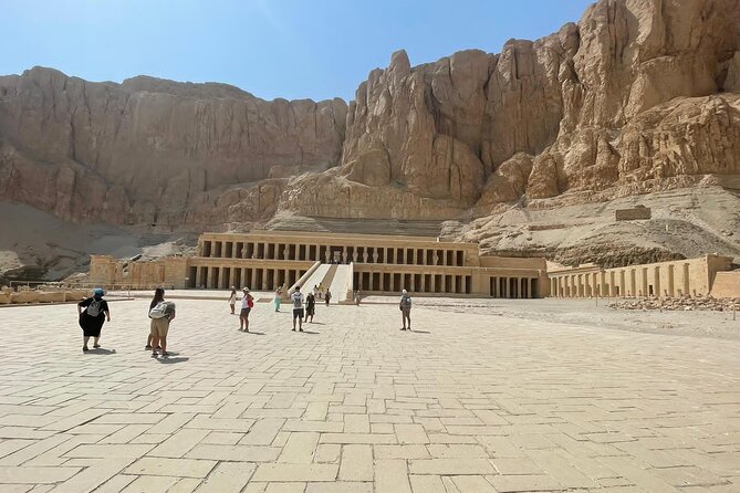 Discover Luxor Journey to the Valley of the Kings From Hurghada - Visiting the Temple of Hatshepsut