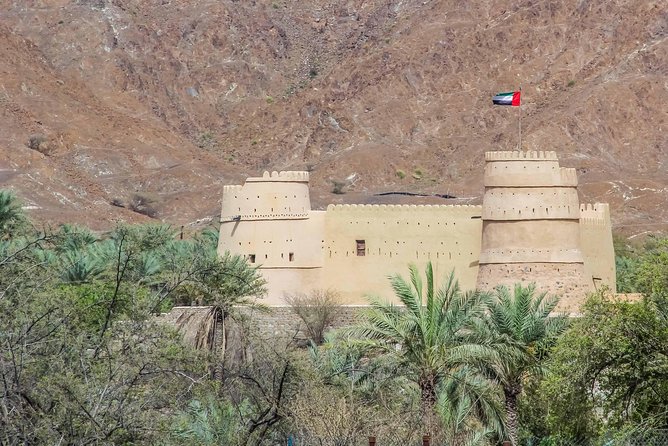 East Coast Dibba & Fujairah Day Trip With Lunch From Dubai - Exploring Fishing Village of Dibba