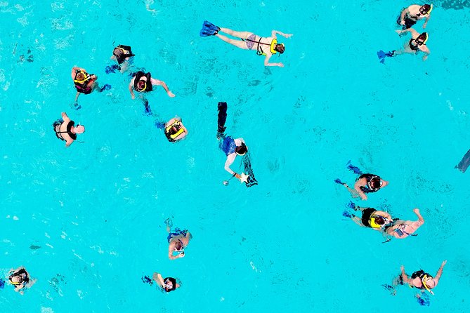 El Cielo Snorkel by Private Boat - Crew and Service