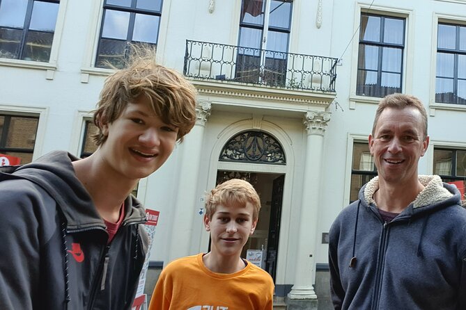 Enschede Self-Guided Scavenger Hunt Tour  - Netherlands - Accessing the Scavenger Hunt App