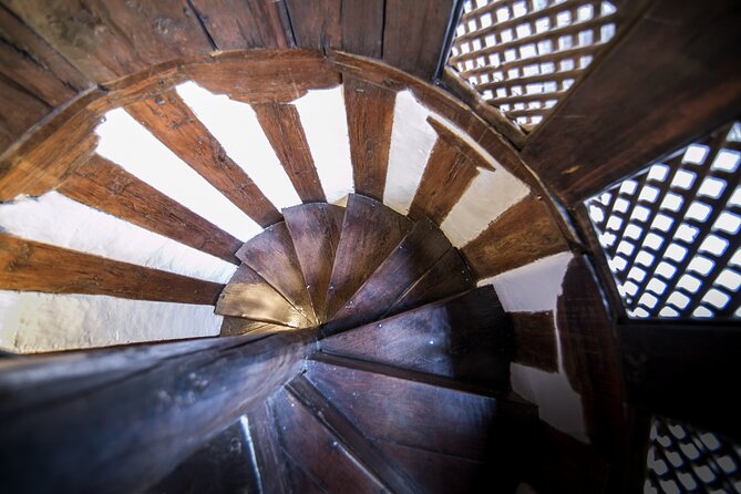 Entrance Ticket for Students in The House of Balconies - Frequently Asked Questions