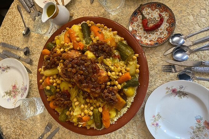 Family Dinner in Fes With Tea and Fun Stories - Refreshing Beverages Offered