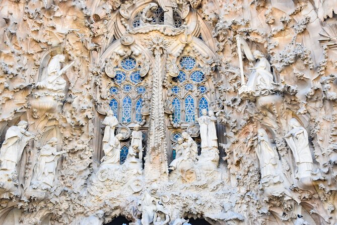Fast Track Sagrada Familia English Guided Tour With Tower Option - Common Issues and Feedback