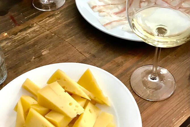 Food and Wine Tasting With a Sommelier - Sommelier-Led Wine Tasting