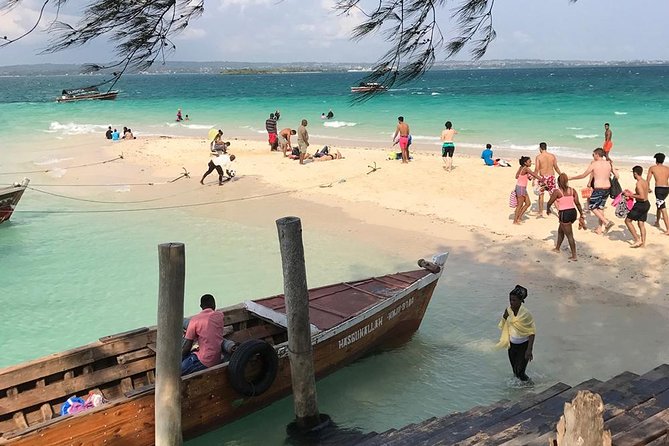 Full Day Holiday Package (Prison Island-Stone Town-Spice Farm) - Meeting and Pickup Details