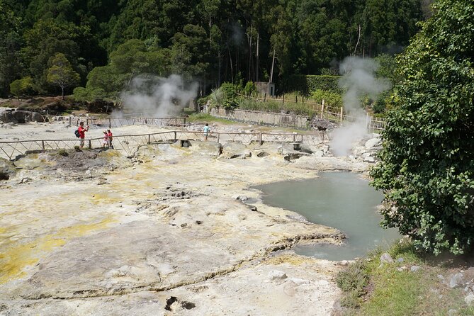 Full-Day Private São Miguel Tour With Furnas and Hot Springs - Dining Experience
