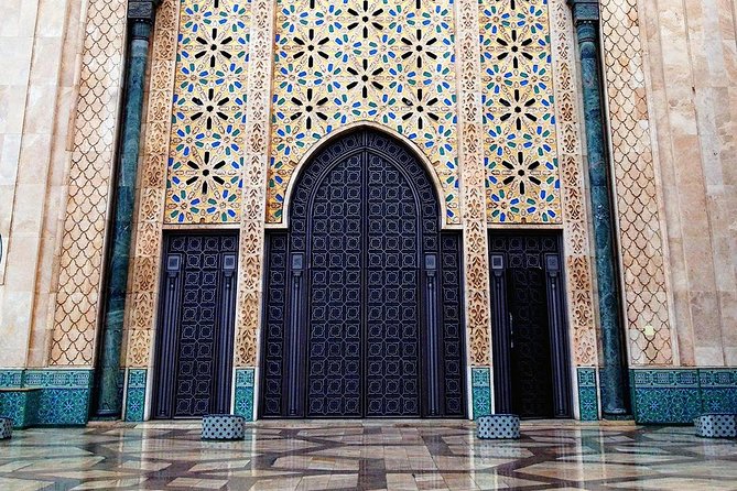 Full Day Tour of Casablanca With Lunch and Moroccan Wine - Moroccan Wine Tasting