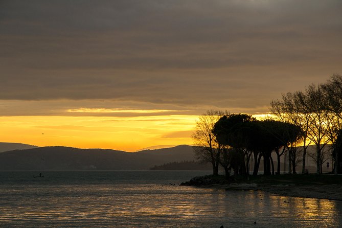 Fun Kayaking in Lake Trasimeno With Lunch - Umbria - Additional Details About the Tour