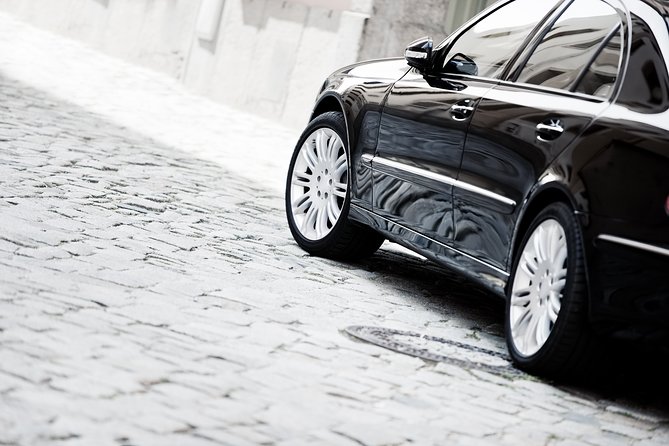 Gatwick Airport Transfer to North East and North West London - Accessibility and Seating Options