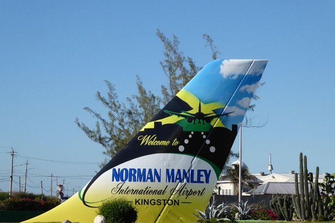 Group Private Kingston Airport Transfers (4 - 9 Persons) - Accessible and Accommodating Service