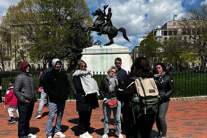 Guided Tour in French of the Essentials of Washington - Accessibility Features