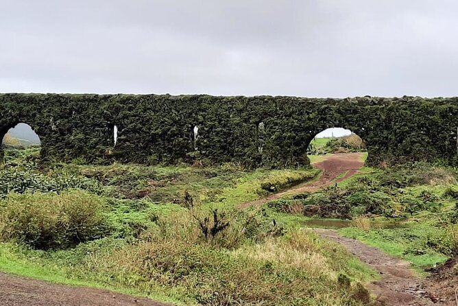 Guided Visit to the Crater and Volcano of Lagoa Das Sete Cidades - Scenic Attractions