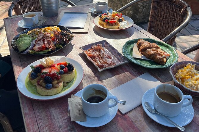 Half-Day Tour in Cascais / Sintra With Brunch and Wine Tasting - Explore Cascais Coastline and Sintra